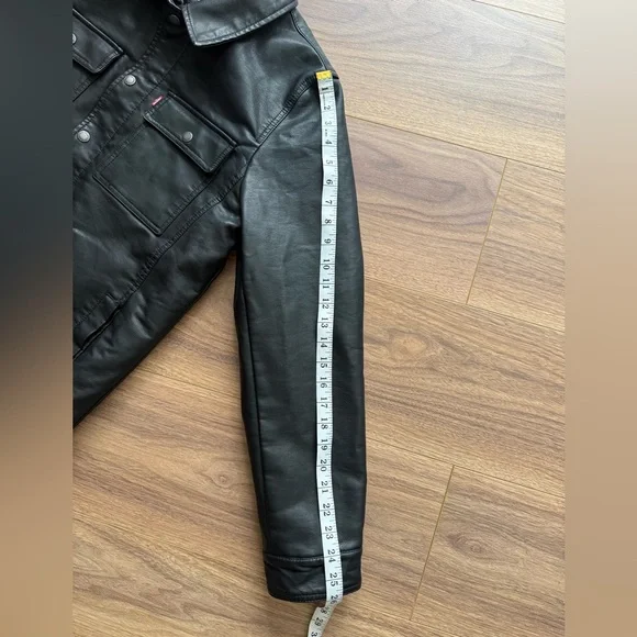 Levis Faux Black Leather Sherpa Lined Trucker Jacket Men’s Small -Levi Red Label - Picture 16 of 16